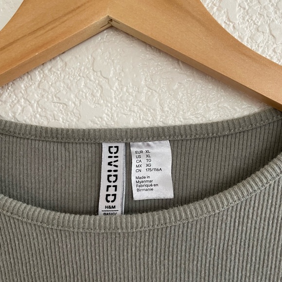 H&M | Crewneck ribbed short sleeve knit tee size extra large - Picture 4 of 6